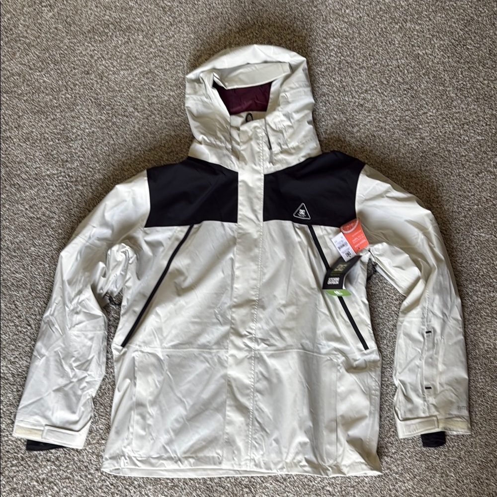 DC Command Snowboard Jacket White and Black 45k - XXL